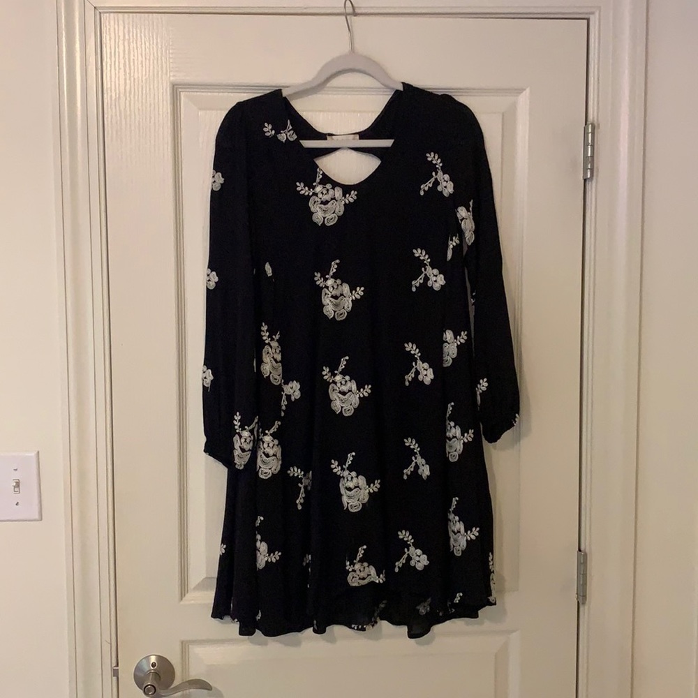 Altered State black floral dress size small